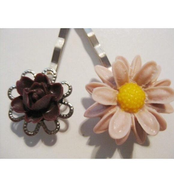 Burgundy Maroon Taupe Peach Floral Bobby Pin Set - Picture 1 of 4
